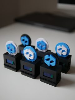 Кастомні бокси LET’S EXCHANGE у фірмових кольорах бренду 🩵 #btc_box #cryptogadget